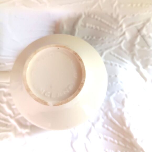 Vtg  Blue Willow Demitasse Cups Set of 4 England Miniature Espresso/Tea C Mark - Picture 9 of 12